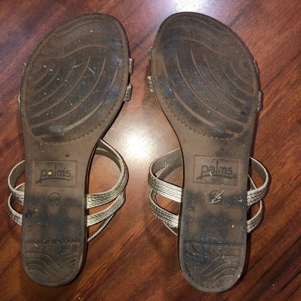 Gold Gladiator sandals LAST CALL 🚨 - Picture 5 of 6